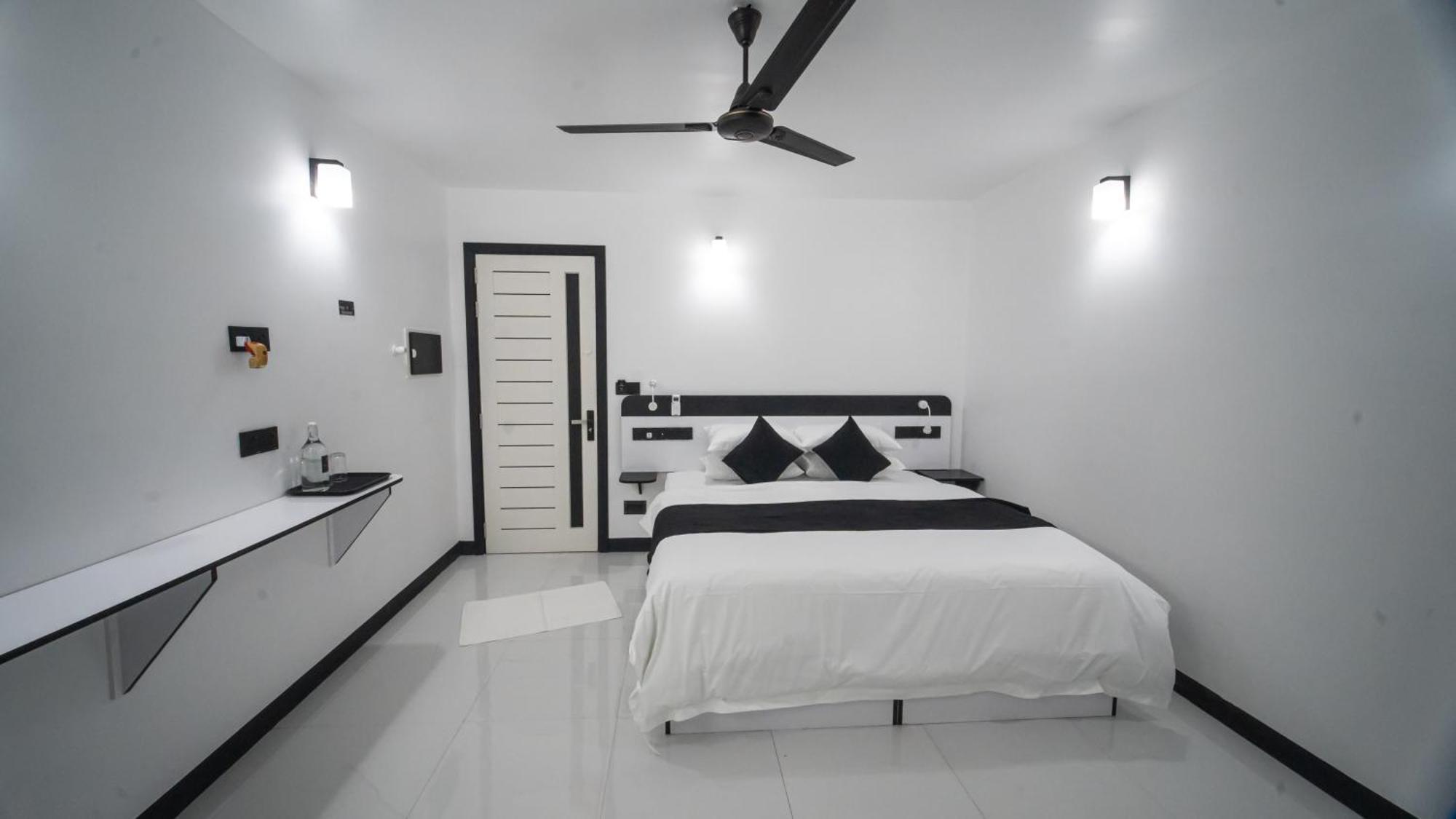 Sunset Beach Stay At Mathiveri Esterno foto