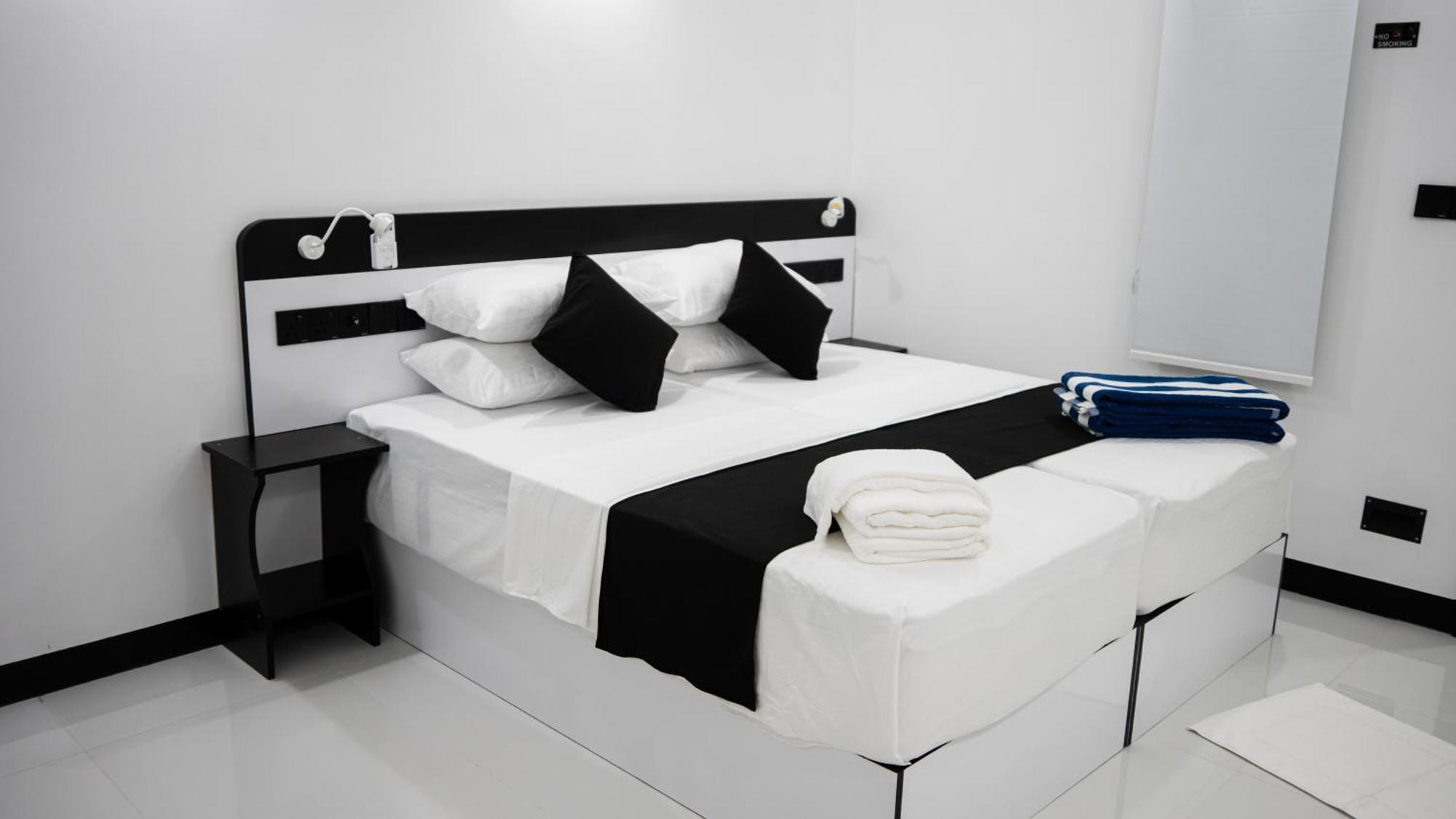 Sunset Beach Stay At Mathiveri Esterno foto